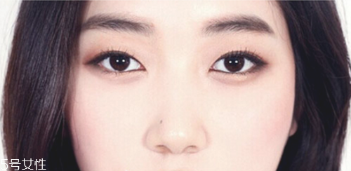 怎么快速學會化妝 最簡單眼妝畫法教程 怎么快速學會化妝 最簡單眼妝畫法教程