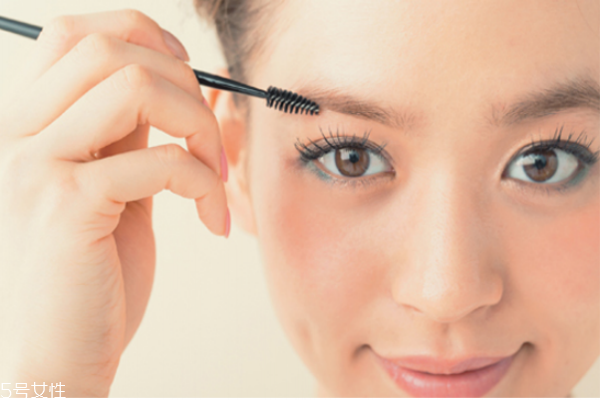 畫(huà)眉用眉筆好還是眉粉好 畫(huà)眉用眉粉還是眉筆 畫(huà)眉用眉筆好還是眉粉好 畫(huà)眉用眉粉還是眉筆