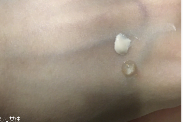 嬌蘭妝前乳和cpb隔離哪個好 兩款妝前對比 嬌蘭妝前乳和cpb隔離哪個好 兩款妝前對比