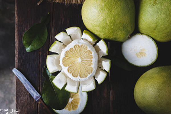 柚子有酒精味還能吃嗎 會引起腸胃不適 柚子有酒精味還能吃嗎 會引起腸胃不適