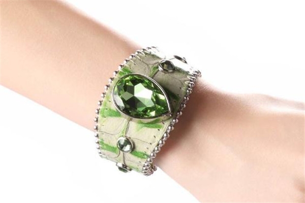 天然綠水晶價格 并不算很貴 天然綠水晶價格 并不算很貴