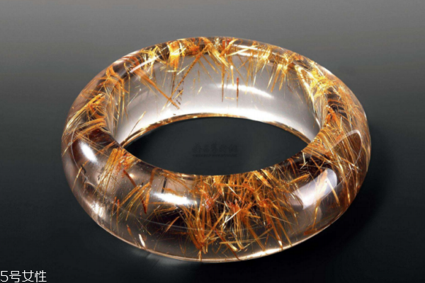 金鈦晶的功效與作用 招財辟邪好處多 金鈦晶的功效與作用 招財辟邪好處多