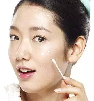 遮瑕膏怎么用比較自然 如何上出完美底妝 遮瑕膏怎么用比較自然 如何上出完美底妝