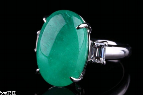 怎么辨別祖母綠真假 從細節(jié)入手 怎么辨別祖母綠真假 從細節(jié)入手