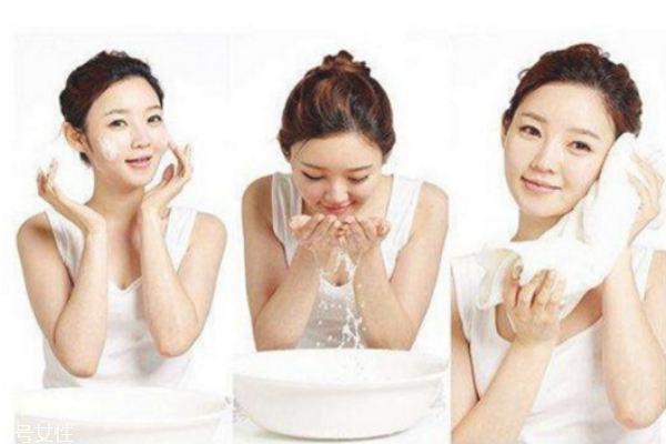 卸妝油要用卸妝棉嗎 卸妝油要怎么卸妝 卸妝油要用卸妝棉嗎 卸妝油要怎么卸妝