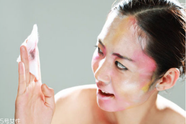 卸妝油能帶上飛機(jī)嗎 卸妝油能托運(yùn) 卸妝油能帶上飛機(jī)嗎 卸妝油能托運(yùn)