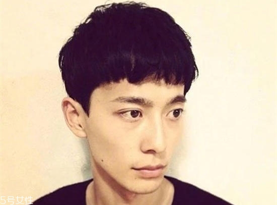 韓國男士2018逗號(hào)發(fā)型 逗號(hào)頭帥度破表韓星top6 韓國男士2018逗號(hào)發(fā)型 逗號(hào)頭帥度破表韓星top6