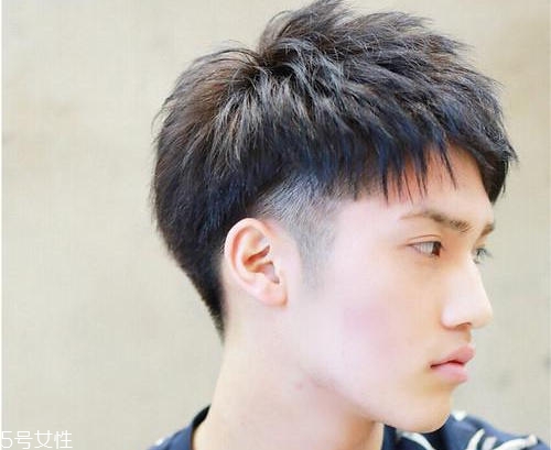 韓國男士2018逗號(hào)發(fā)型 逗號(hào)頭帥度破表韓星top6 韓國男士2018逗號(hào)發(fā)型 逗號(hào)頭帥度破表韓星top6