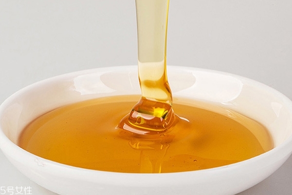 百花蜜和椴樹蜜哪個好 適合自己最好 百花蜜和椴樹蜜哪個好 適合自己最好