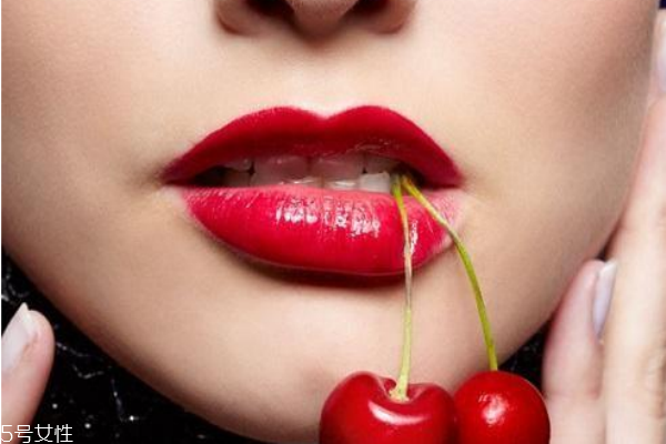 唇膏唇彩唇釉哪個(gè)好用 不能跟風(fēng)瞎選 唇膏唇彩唇釉哪個(gè)好用 不能跟風(fēng)瞎選