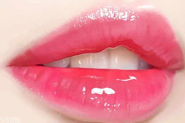 唇膏唇彩唇釉哪個(gè)好用 不能跟風(fēng)瞎選 唇膏唇彩唇釉哪個(gè)好用 不能跟風(fēng)瞎選