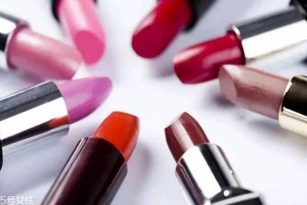 唇膏唇彩唇釉哪個(gè)好用 不能跟風(fēng)瞎選 唇膏唇彩唇釉哪個(gè)好用 不能跟風(fēng)瞎選