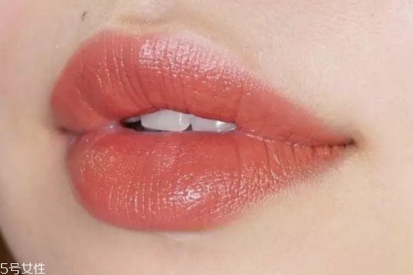 秋冬黃皮用什么口紅顏色 秋冬不挑膚色的5款口紅顏色 秋冬黃皮用什么口紅顏色 秋冬不挑膚色的5款口紅顏色