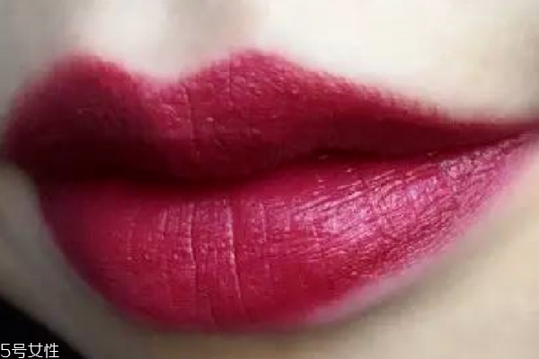 秋冬黃皮用什么口紅顏色 秋冬不挑膚色的5款口紅顏色 秋冬黃皮用什么口紅顏色 秋冬不挑膚色的5款口紅顏色