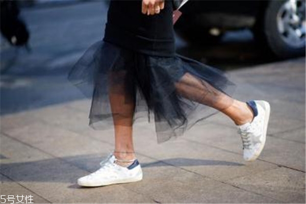 2018秋天流行什么鞋 走在潮流前端 2018秋天流行什么鞋 走在潮流前端