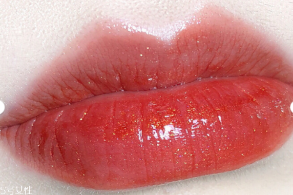 阿瑪尼黑管500適合黃皮嗎 美出天際的錦鯉色 阿瑪尼黑管500適合黃皮嗎 美出天際的錦鯉色