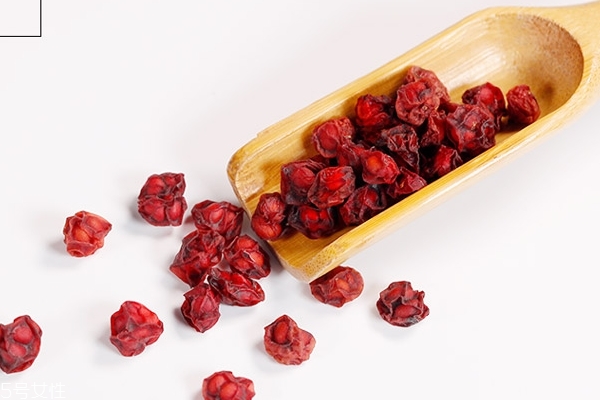 五味子可以煲湯嗎 當(dāng)然是可以的 五味子可以煲湯嗎 當(dāng)然是可以的