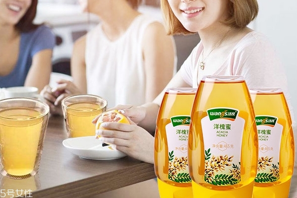 洋槐蜜是土蜂蜜嗎 兩者有區(qū)別 洋槐蜜是土蜂蜜嗎 兩者有區(qū)別