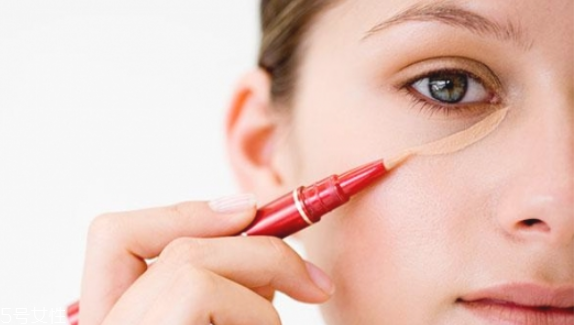 綠色遮瑕哪個牌子好 好用的調(diào)色遮瑕推薦 綠色遮瑕哪個牌子好 好用的調(diào)色遮瑕推薦