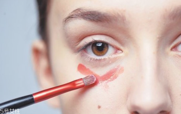 綠色遮瑕哪個牌子好 好用的調(diào)色遮瑕推薦 綠色遮瑕哪個牌子好 好用的調(diào)色遮瑕推薦