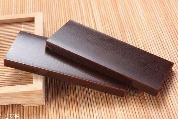 阿膠為什么不能用鐵鍋 鐵鍋性質(zhì)不穩(wěn)定 阿膠為什么不能用鐵鍋 鐵鍋性質(zhì)不穩(wěn)定