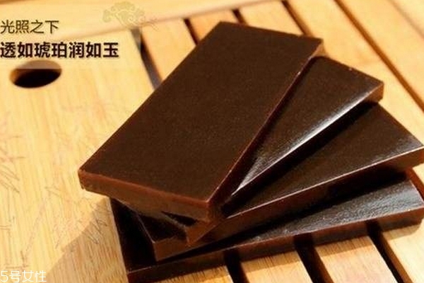 阿膠為什么不能用鐵鍋 鐵鍋性質(zhì)不穩(wěn)定 阿膠為什么不能用鐵鍋 鐵鍋性質(zhì)不穩(wěn)定