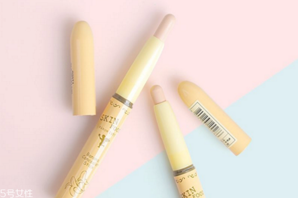修容棒跟遮瑕筆一樣嗎 區(qū)別很大 修容棒跟遮瑕筆一樣嗎 區(qū)別很大