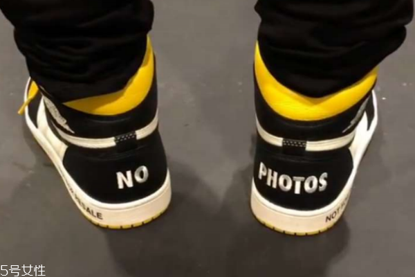 aj1黑黃腳趾多少錢(qián) 絕對(duì)大熱的黃腳趾 aj1黑黃腳趾多少錢(qián) 絕對(duì)大熱的黃腳趾