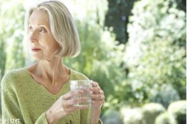 更年期吃東西有什么要注意的 更年期吃東西有什么要注意的