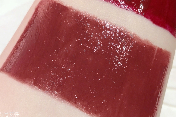 ysl黑管唇釉哪個(gè)顯白 ysl黑管最顯白的五個(gè)色號