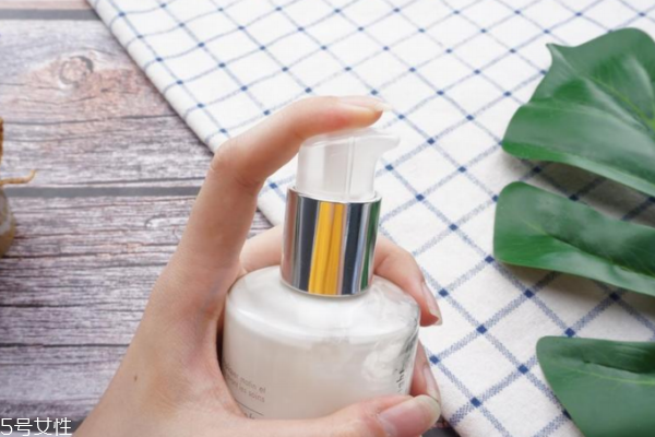 希思黎全能乳液效果如何 為換季脆弱肌保駕護(hù)航 希思黎全能乳液效果如何 為換季脆弱肌保駕護(hù)航