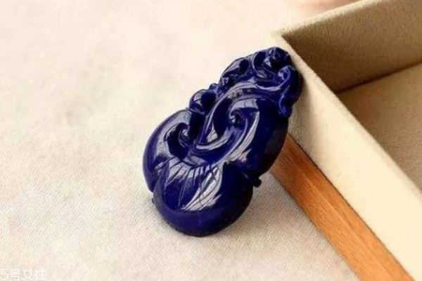 青金石的功效與作用 對(duì)身心皆有好處 青金石的功效與作用 對(duì)身心皆有好處