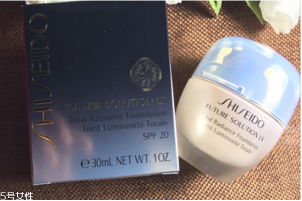 粉底霜太干了怎么辦 使用粉底霜需注意 粉底霜太干了怎么辦 使用粉底霜需注意