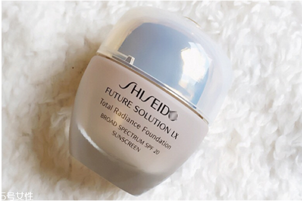 粉底霜太干了怎么辦 使用粉底霜需注意 粉底霜太干了怎么辦 使用粉底霜需注意