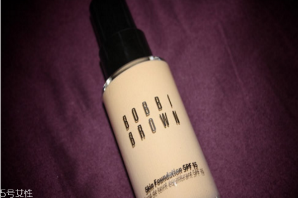 粉底霜適合什么膚質(zhì) 粉底霜適合油性膚質(zhì) 粉底霜適合什么膚質(zhì) 粉底霜適合油性膚質(zhì)