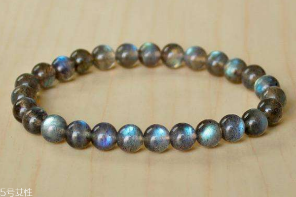 拉長(zhǎng)石的功效與作用 有助于增強(qiáng)體力 拉長(zhǎng)石的功效與作用 有助于增強(qiáng)體力