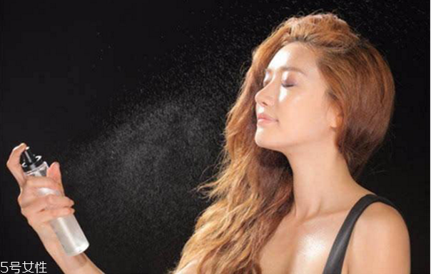 粉底霜可以直接涂嗎 直接涂對肌膚傷害很大 粉底霜可以直接涂嗎 直接涂對肌膚傷害很大