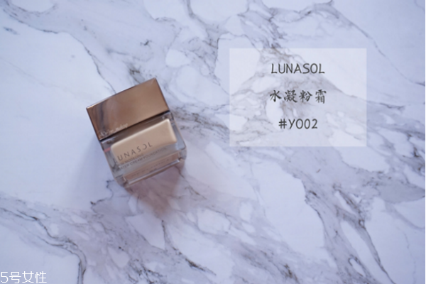 怎么打粉底才顯的自然 靠底妝你就能成為女一號 怎么打粉底才顯的自然 靠底妝你就能成為女一號