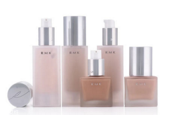 rmk粉底液和粉底霜哪個(gè)好 rmk粉底霜和粉底液的區(qū)別 rmk粉底液和粉底霜哪個(gè)好 rmk粉底霜和粉底液的區(qū)別