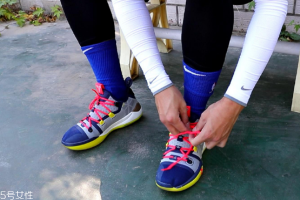 耐克kobe ad ep2018實戰(zhàn)測評 科比生日戰(zhàn)靴 耐克kobe ad ep2018實戰(zhàn)測評 科比生日戰(zhàn)靴