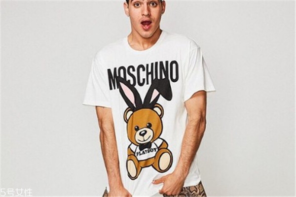 moschino莫斯奇諾小熊t恤真假 這樣辨認(rèn)準(zhǔn)沒錯 moschino莫斯奇諾小熊t恤真假 這樣辨認(rèn)準(zhǔn)沒錯