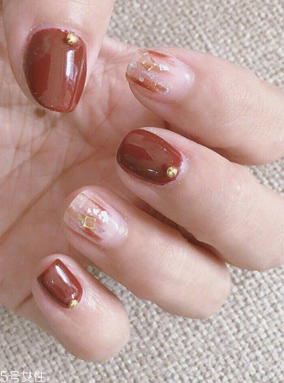 名創(chuàng)優(yōu)品指甲油色號推薦 5塊錢巨顯白巨溫柔 名創(chuàng)優(yōu)品指甲油色號推薦 5塊錢巨顯白巨溫柔