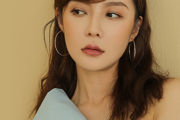 DIY爽膚水美白方法 愛美的你學(xué)起來(lái)