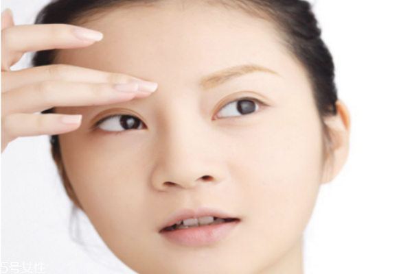 黑眼圈怎么去除既簡(jiǎn)單又容易 去黑眼圈小妙招 黑眼圈怎么去除既簡(jiǎn)單又容易 去黑眼圈小妙招