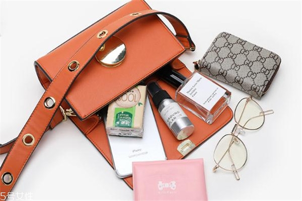 小ck南瓜包價錢 秋冬首選它