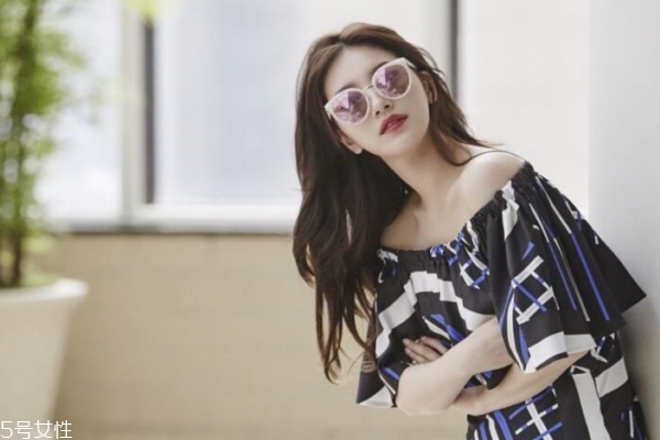 經(jīng)?；瘖y怎么護膚 這三點不能偷懶