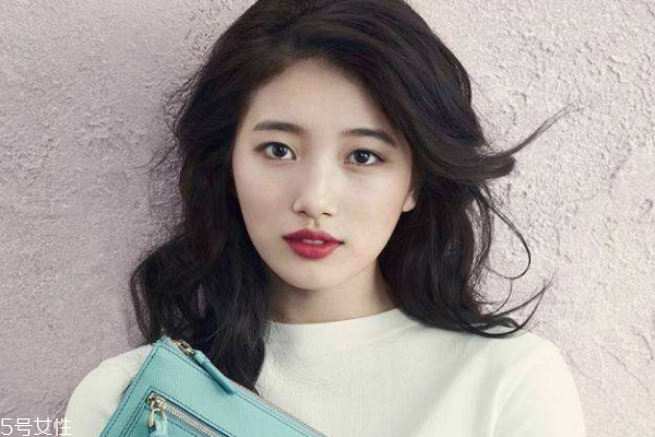 經(jīng)常化妝怎么護膚 這三點不能偷懶