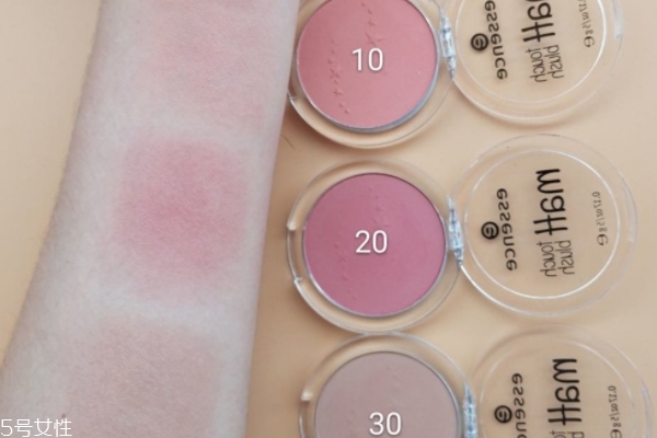 德國essence腮紅怎么樣 平價腮紅里的戰(zhàn)斗機 德國essence腮紅怎么樣 平價腮紅里的戰(zhàn)斗機