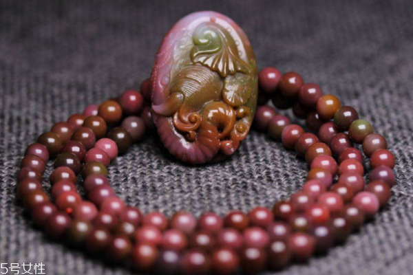 鹽源瑪瑙有收藏價(jià)值嗎 值得投資 鹽源瑪瑙有收藏價(jià)值嗎 值得投資