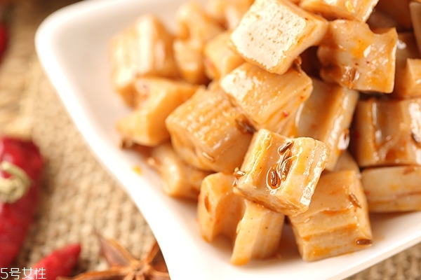 蓮藕跟什么炒好吃 配肉還不錯 蓮藕跟什么炒好吃 配肉還不錯